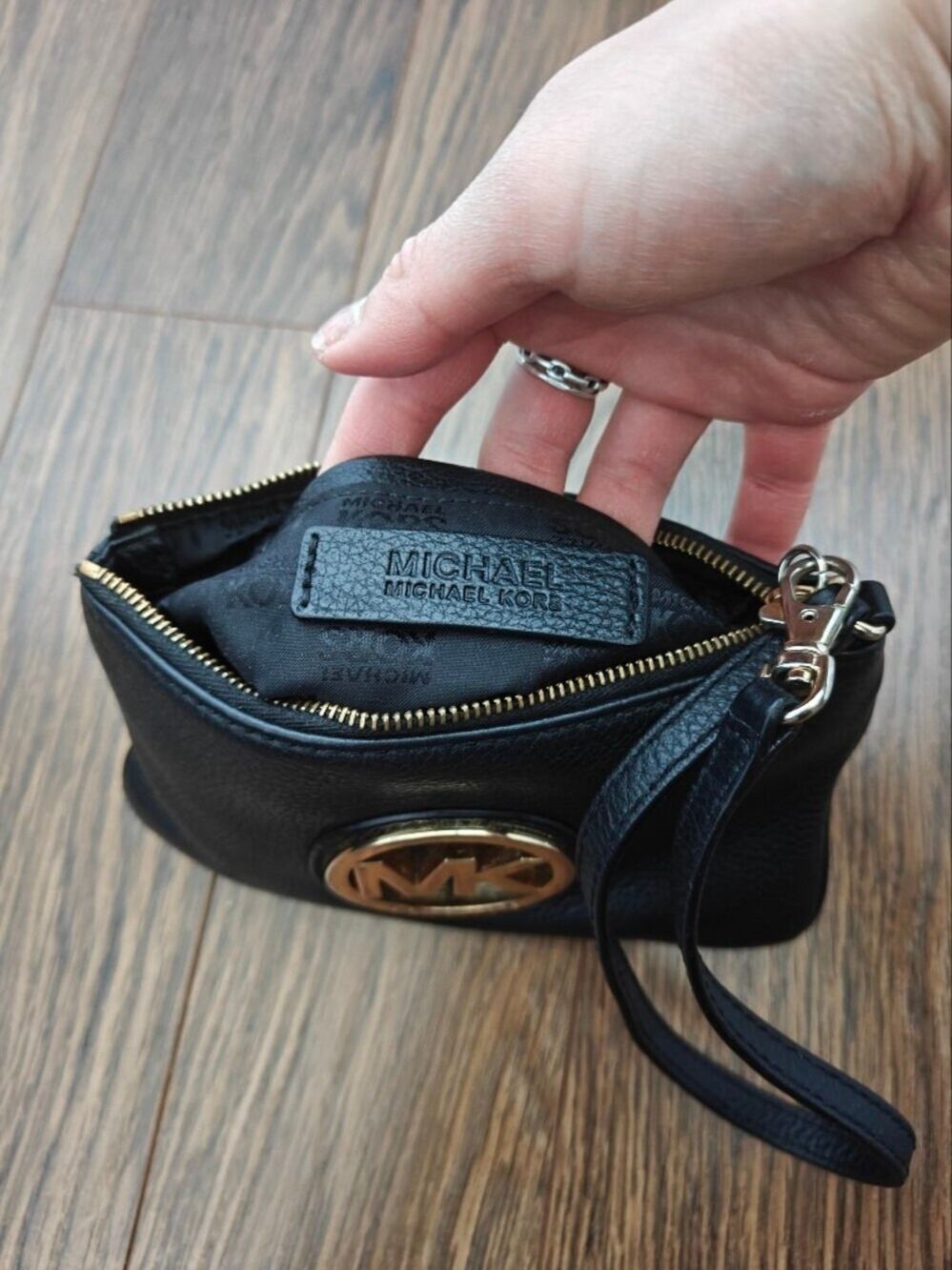 Michael Kors Black Leather Wristlet Gold MK Logo Zip Clutch 0779 - Picture 7 of 11